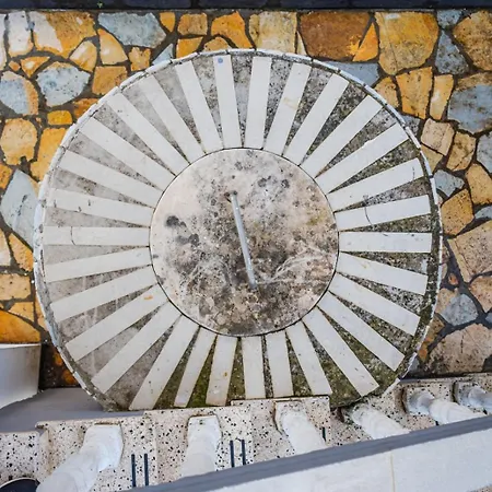 מלון דירות Riti And