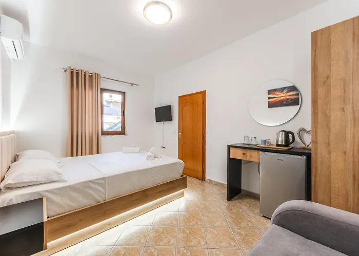 Aparthotel Riti And *